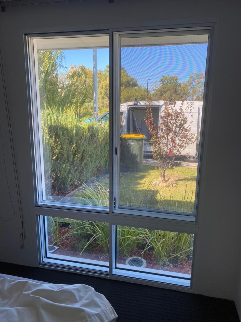 Sliding secondary window over existing pane